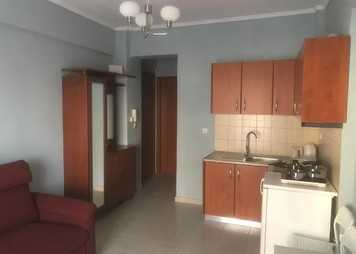 Rem One Bedroom Apartment *